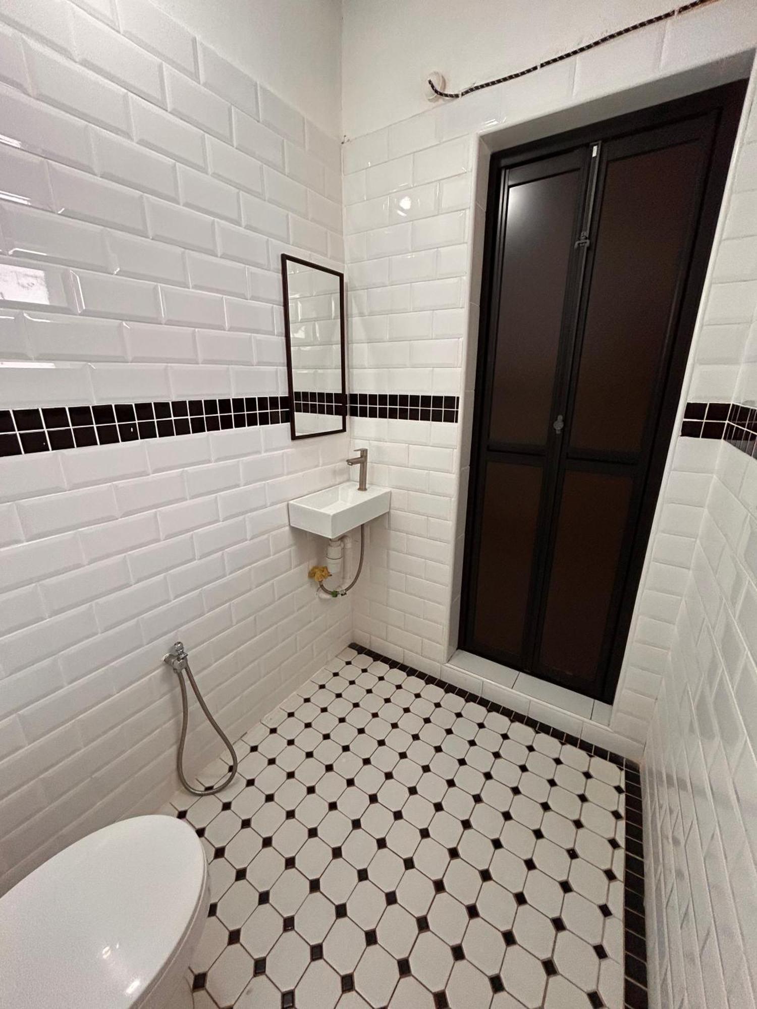 New Great Shanghai Female Hostel Джордж Таун Екстериор снимка