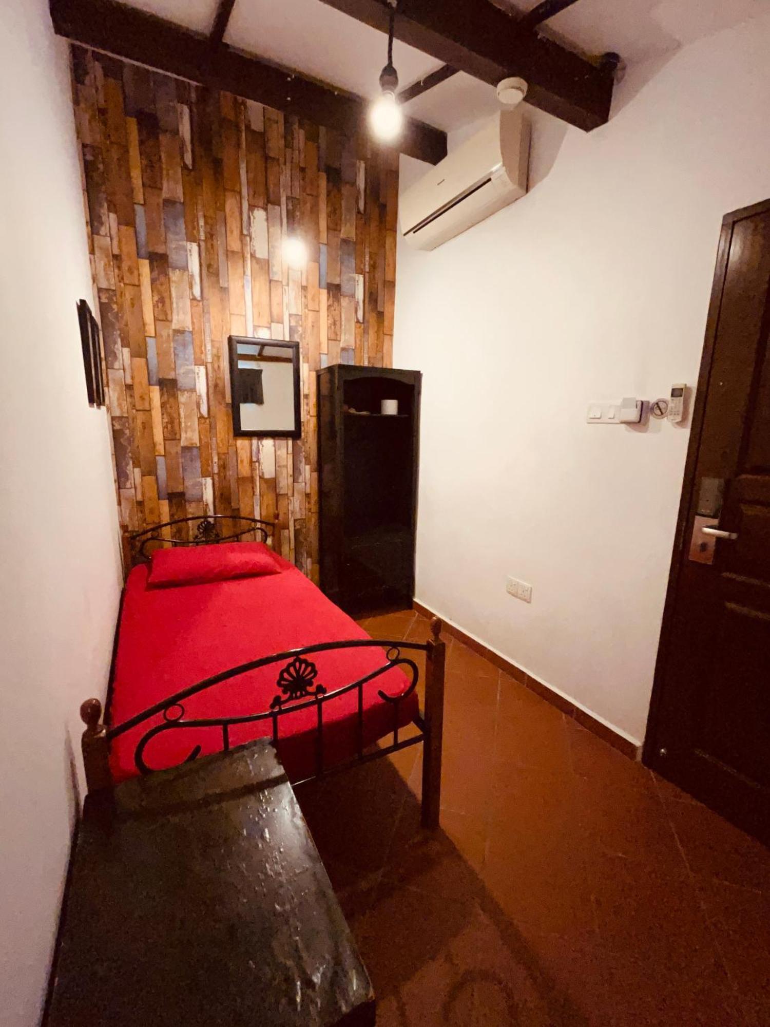 New Great Shanghai Female Hostel Джордж Таун Екстериор снимка