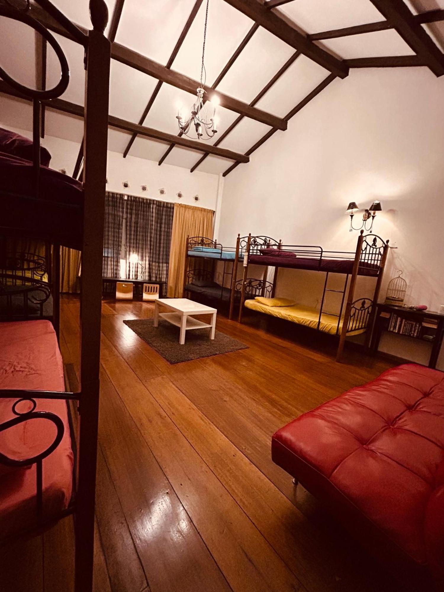 New Great Shanghai Female Hostel Джордж Таун Екстериор снимка