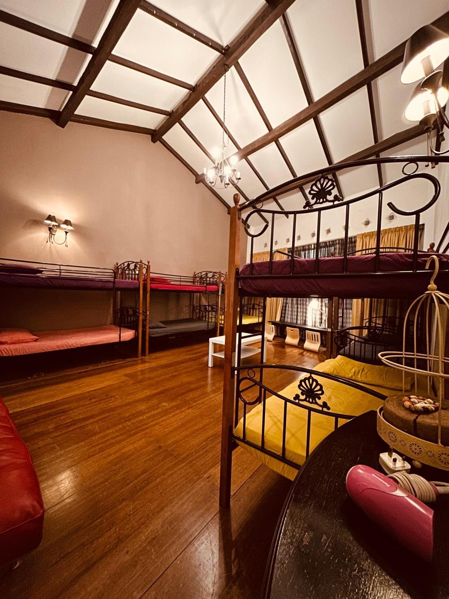 New Great Shanghai Female Hostel Джордж Таун Екстериор снимка